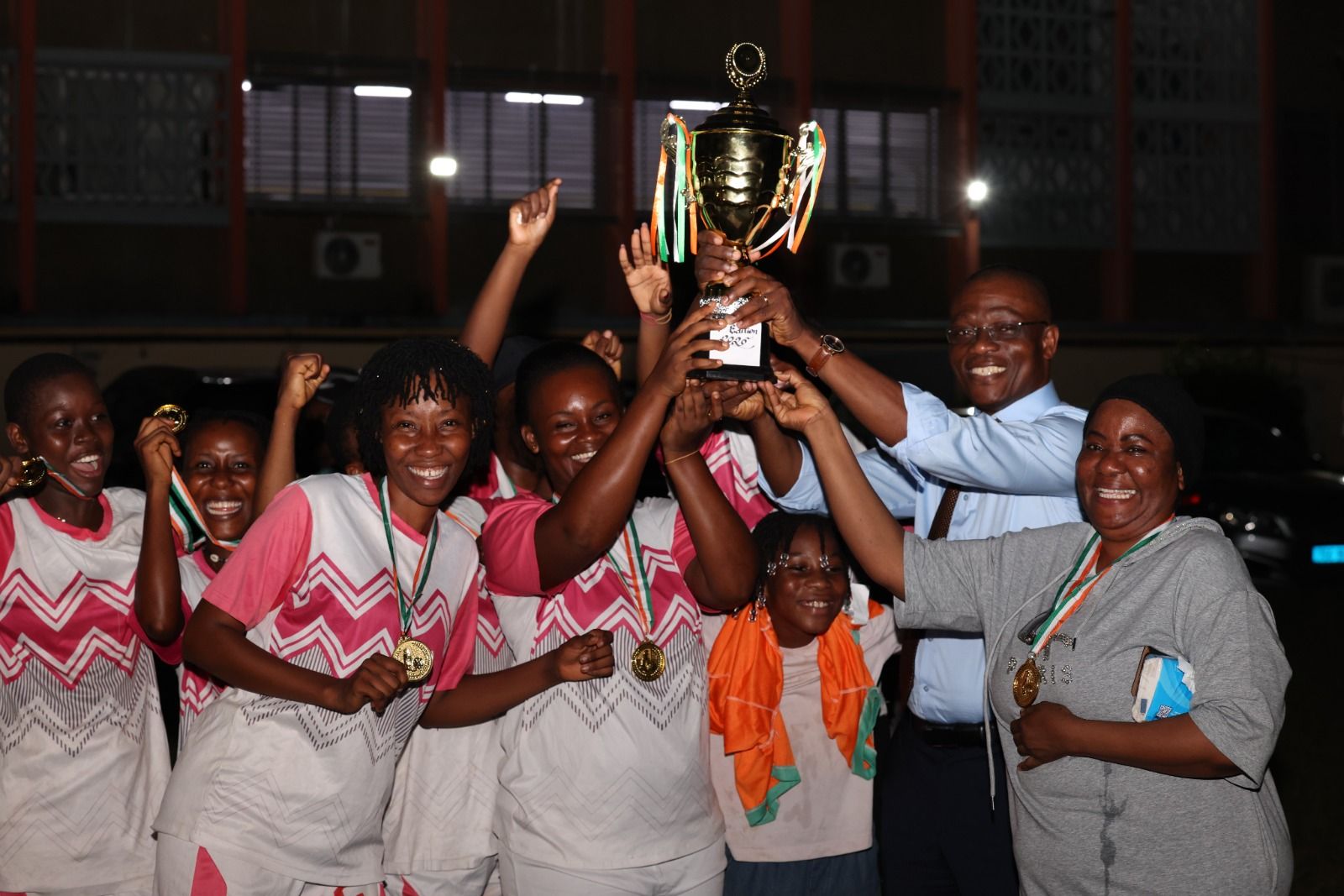 INSAAC / Journée sportive des femmes : la Formation Continue sacrée championne