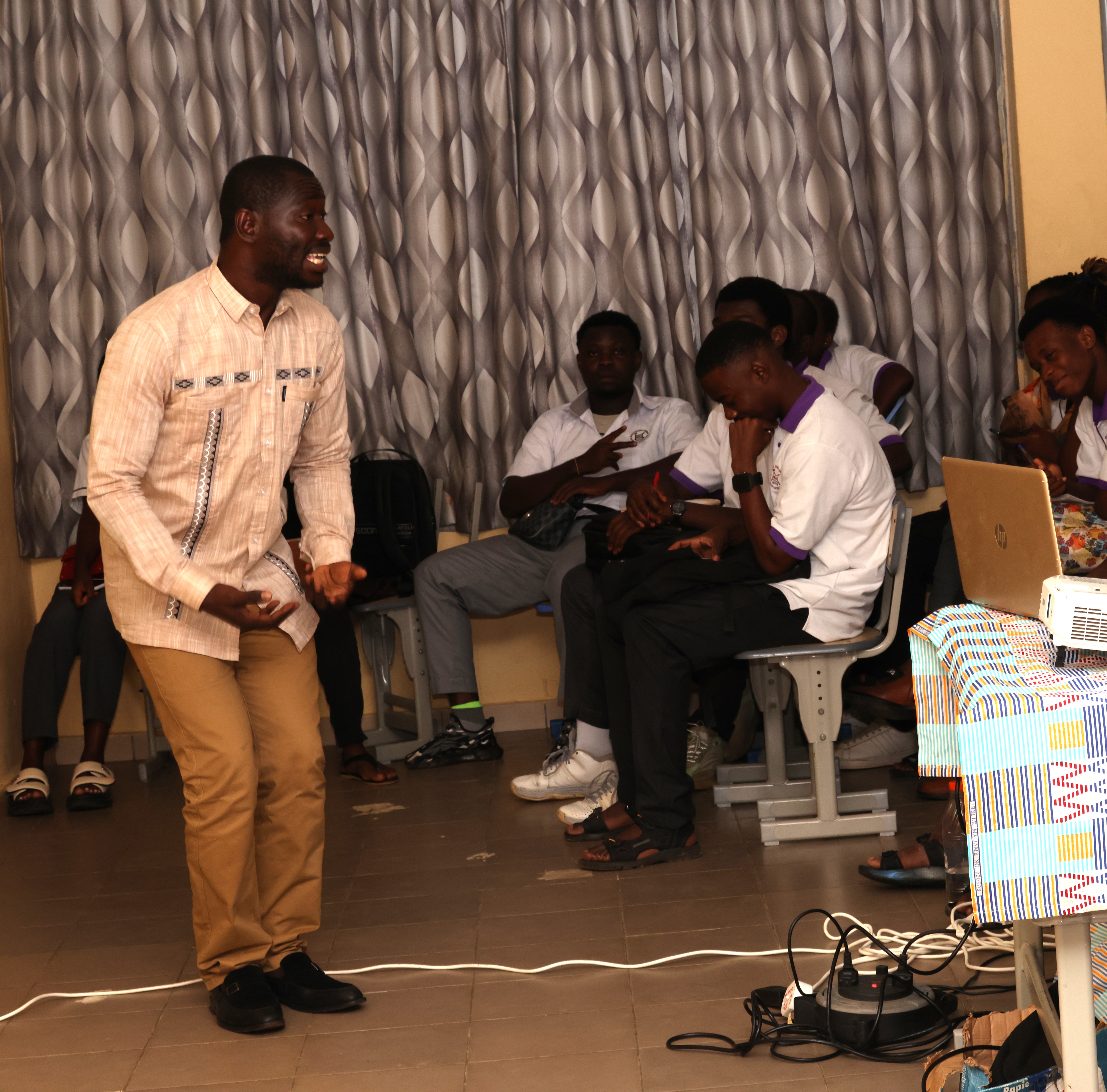 INSAAC - INSAAC/ CONFÉRENCE SUR LE TH�...